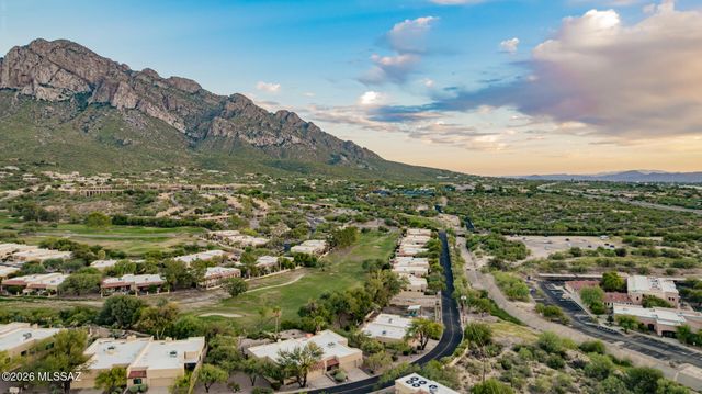 764 E Camino Diestro, Oro Valley, AZ 85704