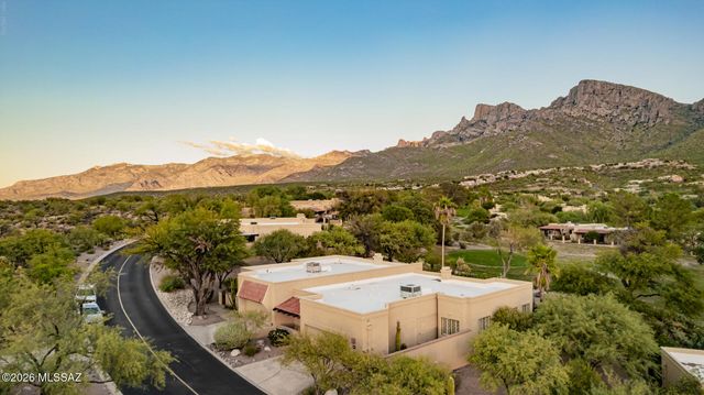 764 E Camino Diestro, Oro Valley, AZ 85704