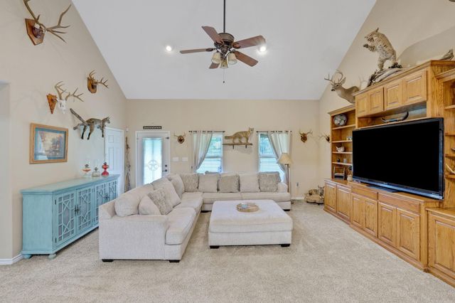 413 Barnett Lane, Livingston, TX 77351