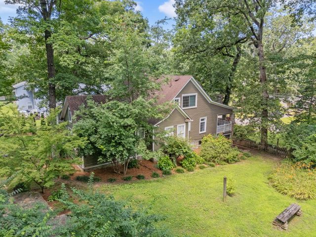 608 Texas Avenue, Signal Mountain, TN 37377