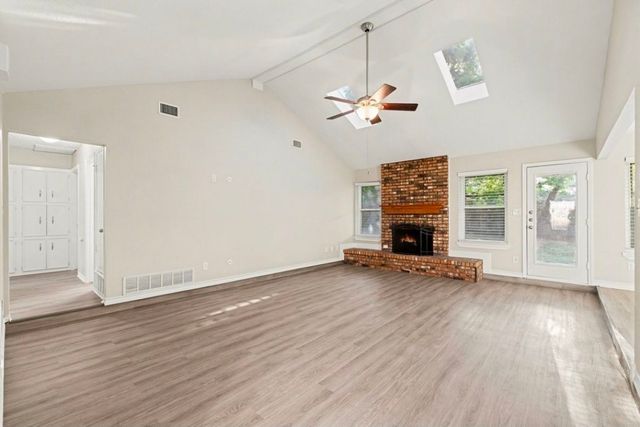 4900 Ridgeline Drive, Arlington, TX 76017