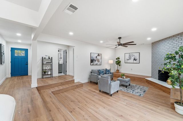 6787 9th Ave, Sacramento, CA 95820