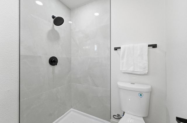 6787 9th Ave, Sacramento, CA 95820