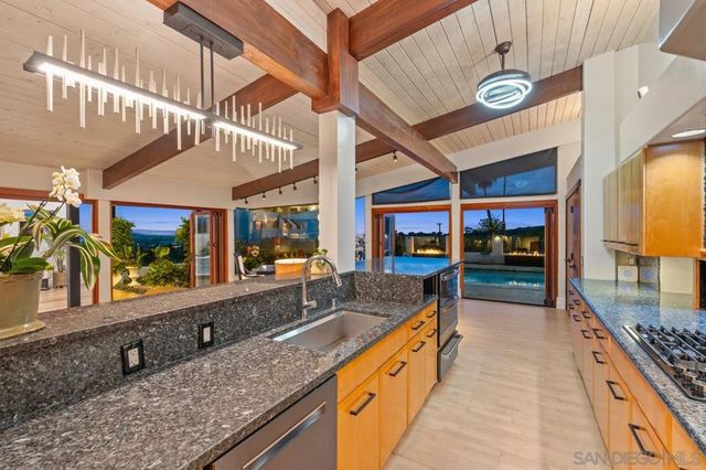 2402 Alto Cerro Circle, San Diego, CA 92109