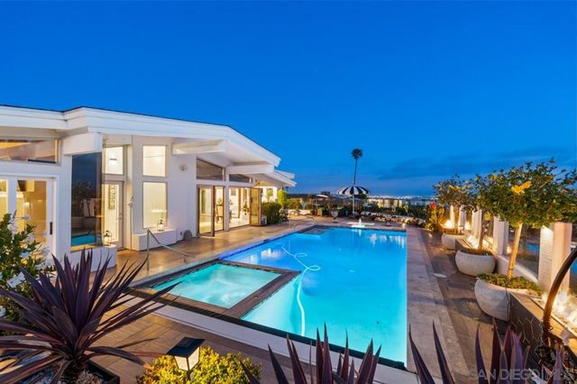 2402 Alto Cerro Circle, San Diego, CA 92109