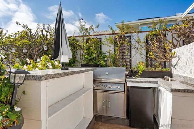 2402 Alto Cerro Circle, San Diego, CA 92109