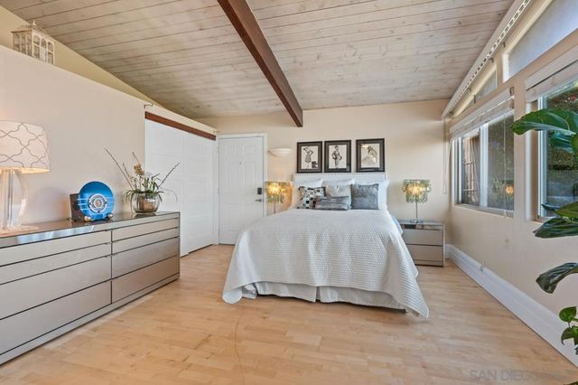 2402 Alto Cerro Circle, San Diego, CA 92109