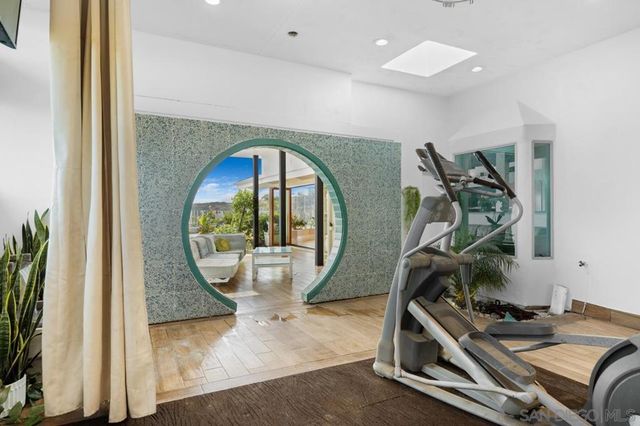 2402 Alto Cerro Circle, San Diego, CA 92109