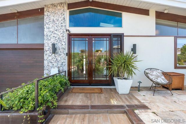 2402 Alto Cerro Circle, San Diego, CA 92109