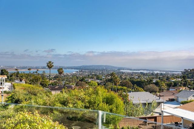 2402 Alto Cerro Circle, San Diego, CA 92109