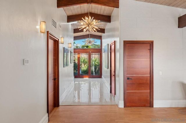 2402 Alto Cerro Circle, San Diego, CA 92109