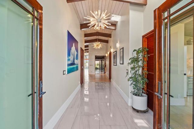 2402 Alto Cerro Circle, San Diego, CA 92109