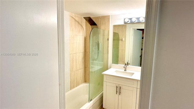 1750 N Bayshore Drive 2607, Miami, FL 33132