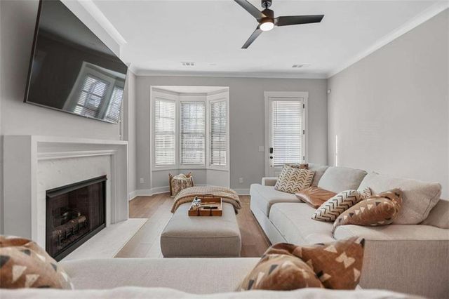 4466 Lemon St, Acworth, GA 30101