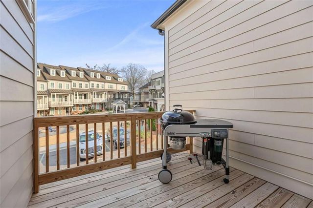 4466 Lemon St, Acworth, GA 30101