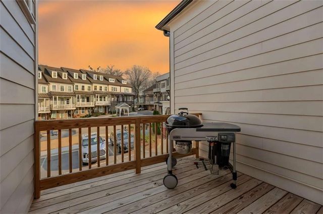 4466 Lemon St, Acworth, GA 30101