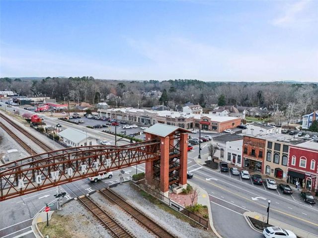 4466 Lemon St, Acworth, GA 30101