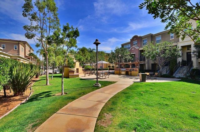 8807 N Promenade Pl, San Diego, CA 92123