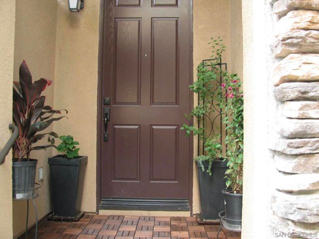 8807 N Promenade Pl, San Diego, CA 92123