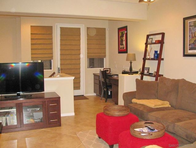 8807 N Promenade Pl, San Diego, CA 92123