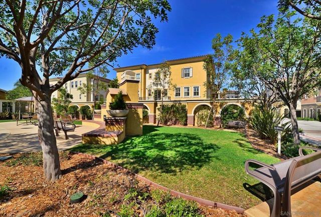 8807 N Promenade Pl, San Diego, CA 92123
