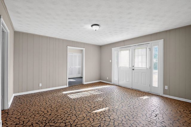 3346 COVINGTON PIKE, Memphis, TN 38134