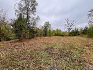 1060 Mill Hill Road, St Clair, MO 63077