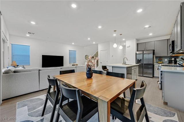 11636 Desert Hollow Avenue, Las Vegas, NV 89138