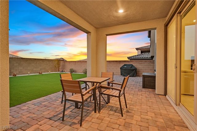 11636 Desert Hollow Avenue, Las Vegas, NV 89138