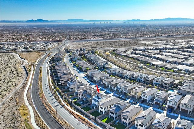 11636 Desert Hollow Avenue, Las Vegas, NV 89138