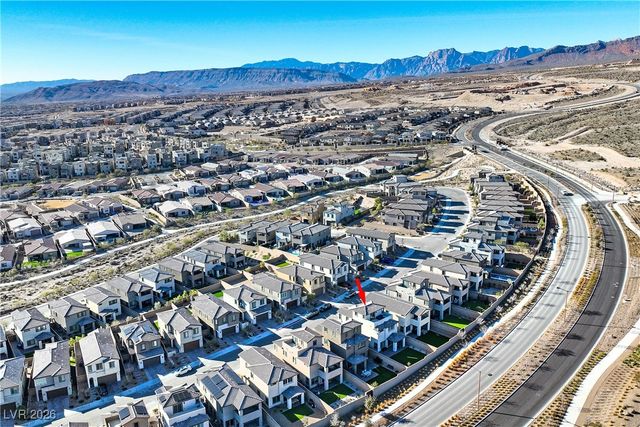 11636 Desert Hollow Avenue, Las Vegas, NV 89138