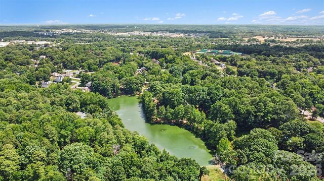 5838 Lake Providence Lane, Charlotte, NC 28277