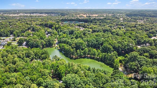 5838 Lake Providence Lane, Charlotte, NC 28277