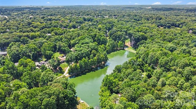 5838 Lake Providence Lane, Charlotte, NC 28277