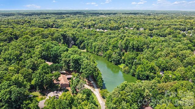 5838 Lake Providence Lane, Charlotte, NC 28277