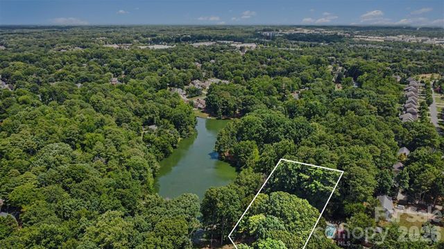 5838 Lake Providence Lane, Charlotte, NC 28277