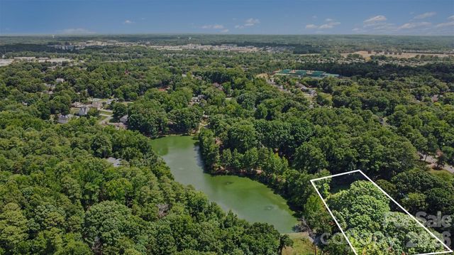 5838 Lake Providence Lane, Charlotte, NC 28277