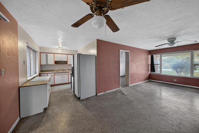 27 NE 17th Avenue, Pompano Beach, FL 33060