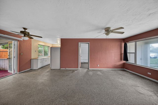 27 NE 17th Avenue, Pompano Beach, FL 33060