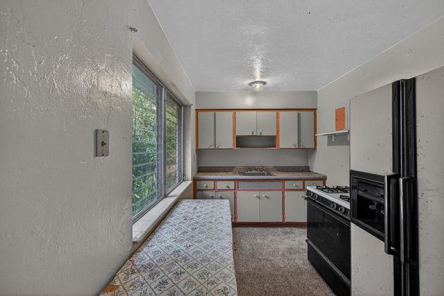 27 NE 17th Avenue, Pompano Beach, FL 33060