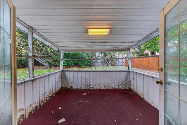 27 NE 17th Avenue, Pompano Beach, FL 33060