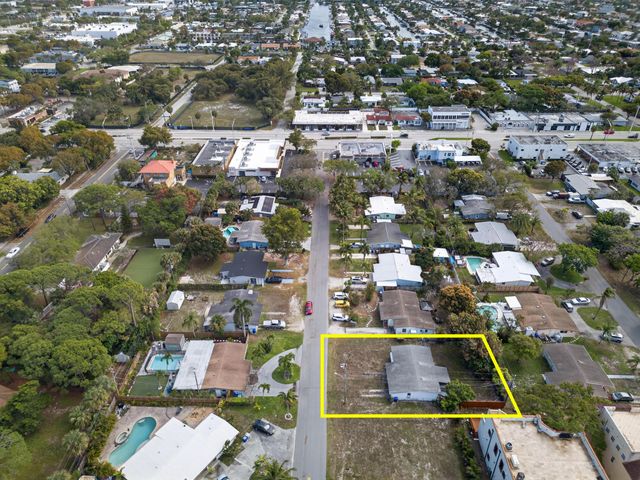 27 NE 17th Avenue, Pompano Beach, FL 33060
