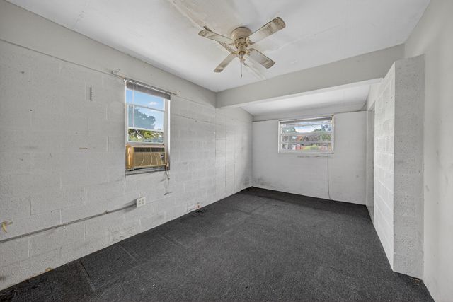 27 NE 17th Avenue, Pompano Beach, FL 33060