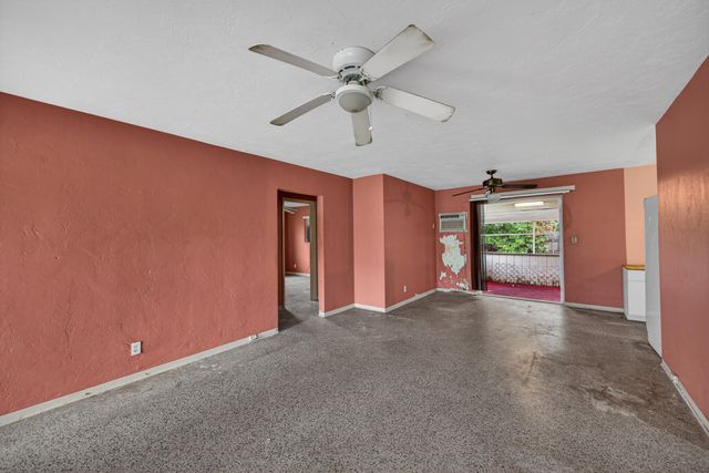 27 NE 17th Avenue, Pompano Beach, FL 33060