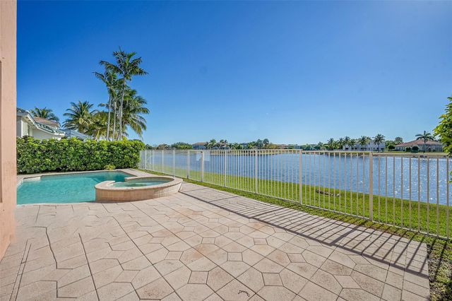 1221 Bay View Way, Wellington, FL 33414
