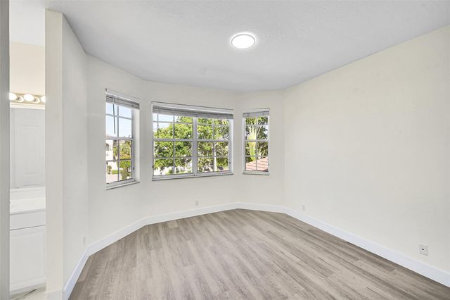 1221 Bay View Way, Wellington, FL 33414