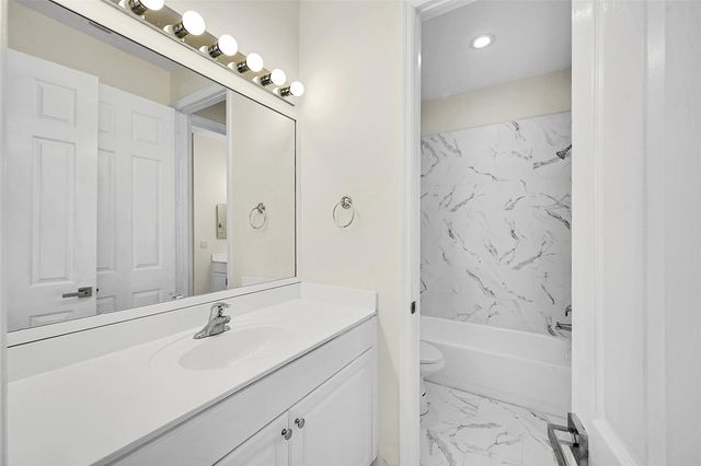 1221 Bay View Way, Wellington, FL 33414