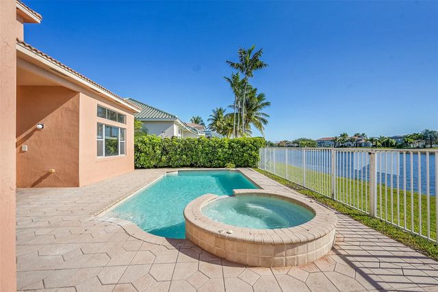1221 Bay View Way, Wellington, FL 33414