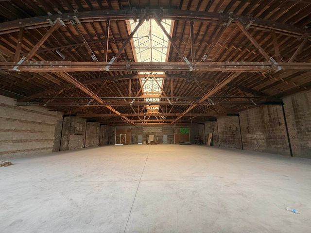3640 W Armitage Avenue, Chicago, IL 60647