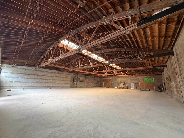 3640 W Armitage Avenue, Chicago, IL 60647